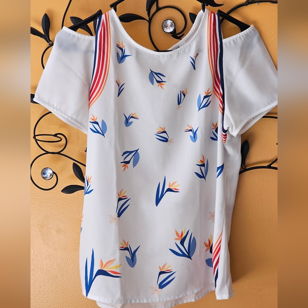 Unica blouse NWOT size medium